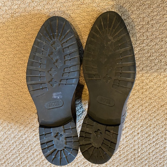 Hugo Boss Men’s Grey Suede Wingtips US Size 10 - Picture 8 of 10